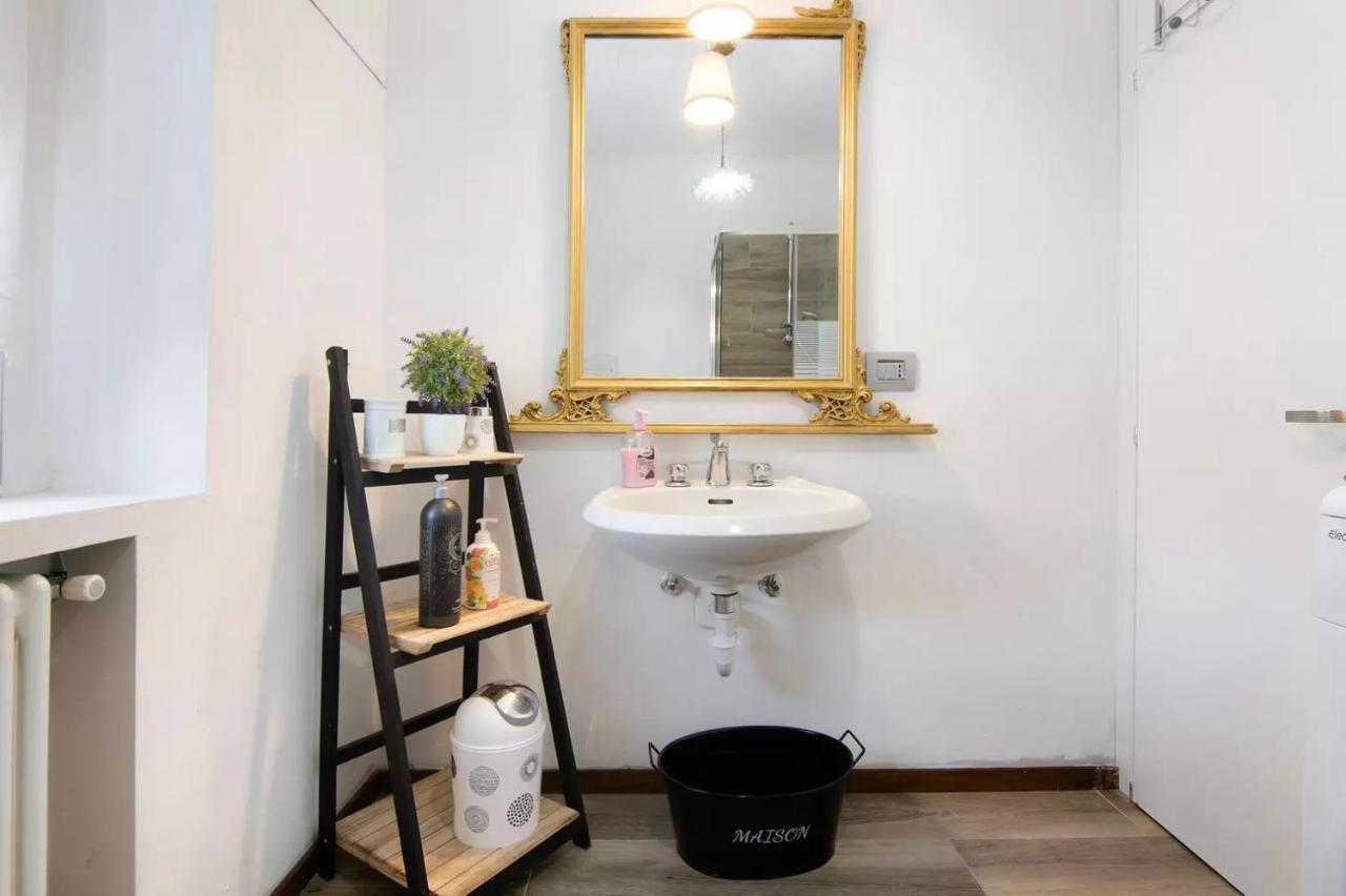 Mary House @ Apartment Sondrio Bagian luar foto