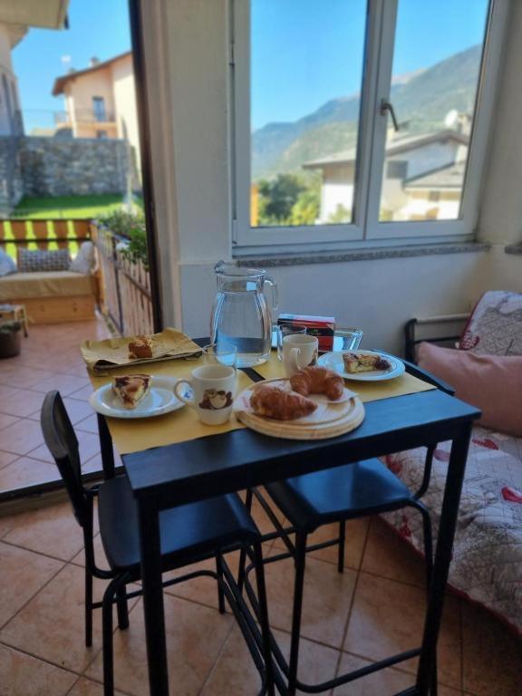 Mary House @ Apartment Sondrio Bagian luar foto