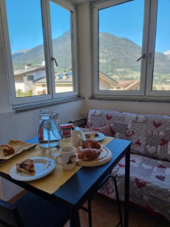 Mary House @ Apartment Sondrio Bagian luar foto